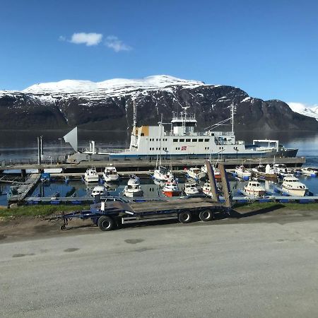 Lyngenfjord gammelhotell Olderdalen Exterior foto