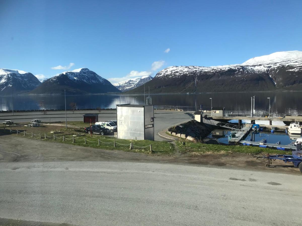 Lyngenfjord gammelhotell Olderdalen Exterior foto